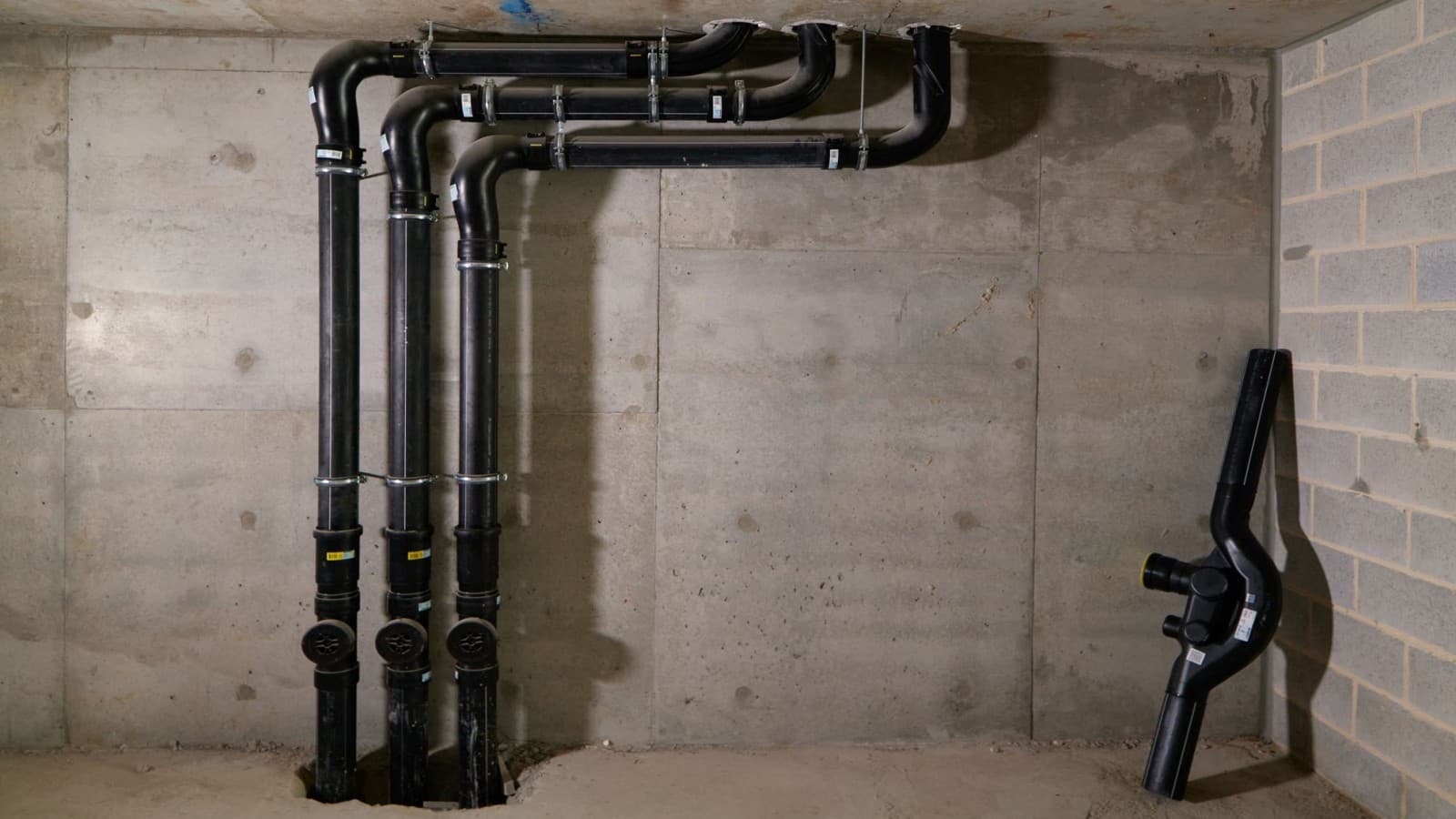 SuperTube Installed (© Adam Powell) SuperTube Installed (© Adam Powell)